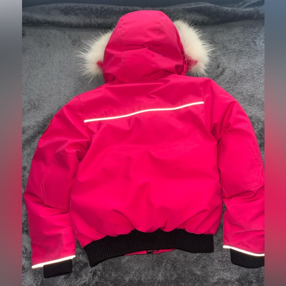 Canada Goose kids coat! - Picture 2 of 3